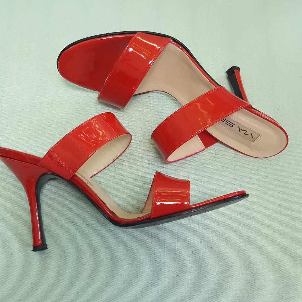 EUC-Red patent leather Via Spiga heels